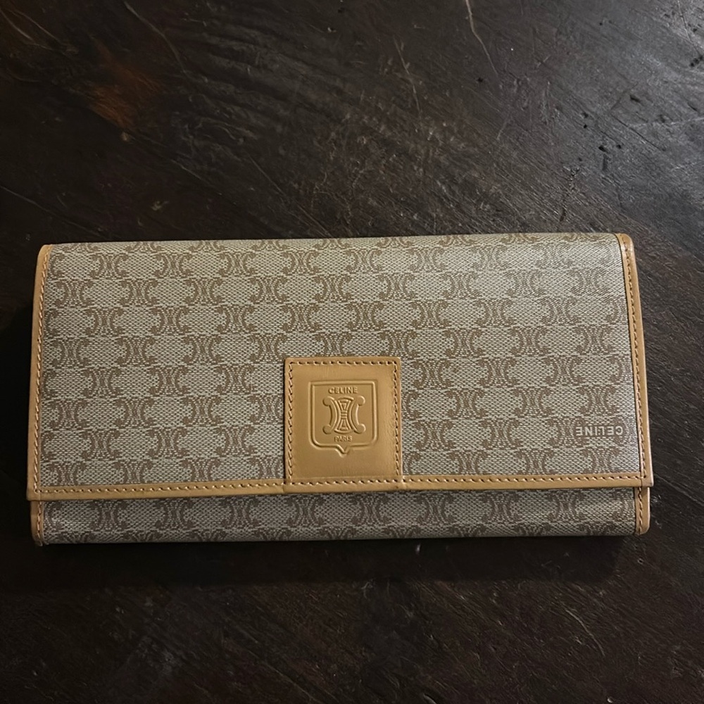 Authentic CELINE Kisslock vintage wallet Macadam Beige
